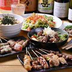 鮮度抜群の九州鶏と、旬を色濃く感じさせる地物の野菜