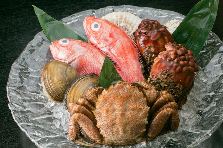 創業90余年を誇る鮮魚店直営ならでは。自然が育んだ海の幸を堪能