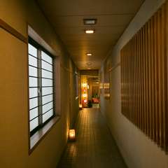 1Fとは雰囲気の異なる、店舗の入り口