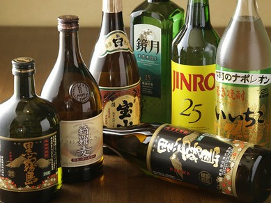 料理の味を引き立てる本場の焼酎ご用意