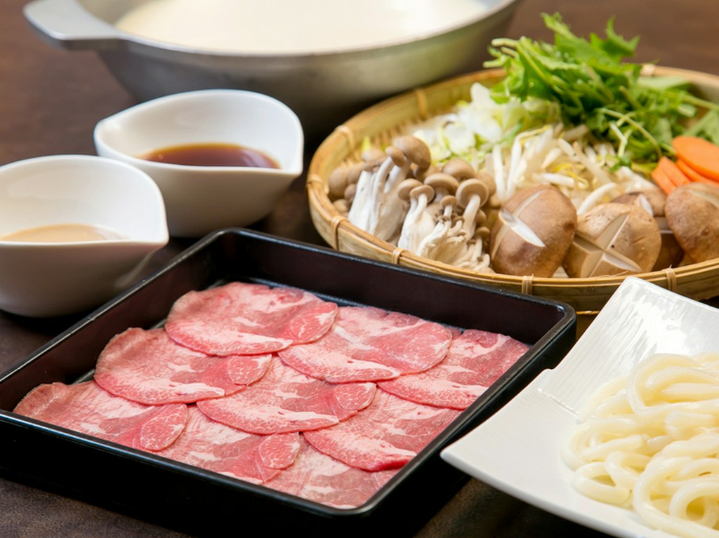 A5とちぎ和牛、和豚もちぶた、那須鶏など、とくに肉料理が充実