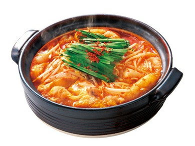 名古屋味噌と赤唐辛子をブレンドした、 秘伝のスープが旨い！名古屋名物『赤から鍋』