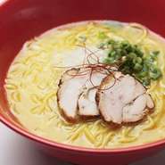 店内炊きスープ、1日5食限定の絶品ラーメン!