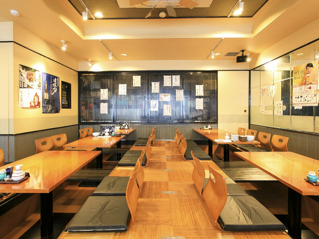 季節の魚介に飲み放題付きのコース利用で忘年会を満喫