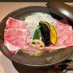 ■鳥取和牛の朴葉味噌焼き　2,980円
■鳥取和牛のしゃぶしゃぶ 一人前 4,540円
■鳥取和牛のすき焼き　　 一人前 4,540円