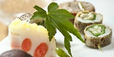 お酒を飲みながらの宴席向けコース。当日ご注文いただくことも可能。親しい方とのご宴席にご利用ください。