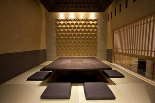 ■ 囲炉裏の間 (8名様向)