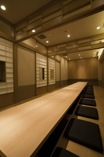 ■ 堀座敷の間 (3~20名様向)