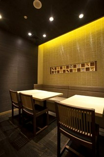 ■ テーブル個室 (6~8名様向独立タイプ)