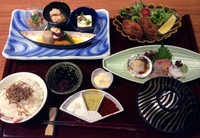 温　物　渡り蟹味噌茶碗蒸し　

小　鉢　四品盛り　

造　り　瀬戸内旬魚三種盛

揚　物　広島県産牡蠣フライ 

食　事　ちりめんじゃこ山椒煮ご飯 味噌汁　香の物