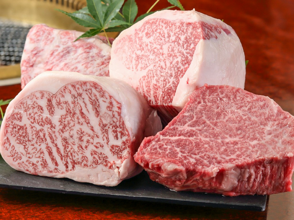 A5ランクの最上級の神戸牛、しかも30カ月以上雌牛の仕入れを徹底