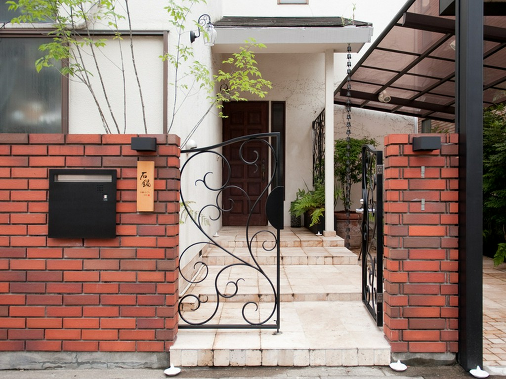 住宅街の一軒家を改装したお店はまさに隠れ家