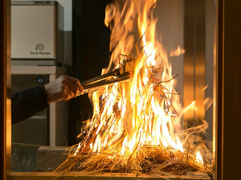 見た目も豪快な独自の調理方法