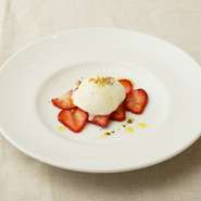 生モッツァレラと苺のカプレーゼ