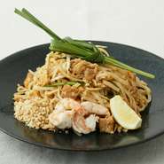 クエティオ パッタイ（タイ式海老入り焼きビーフン）