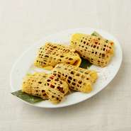 豚挽き肉とカシューナッツ炒めのエッグネット包み