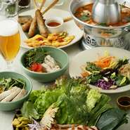 春限定、フレッシュハーブや新鮮な旬野菜をふんだんに使用したコース。
フリードリンク付きのお得なコース