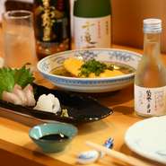 美味しいものを食べ慣れた方には、奇をてらわず「本物の食材」を。予約時に希望を伝えておけば、予算と食材、食べたいメニューに合わせてコースを組み立ててくれます。掘りごたつのある個室の利用も可能です。