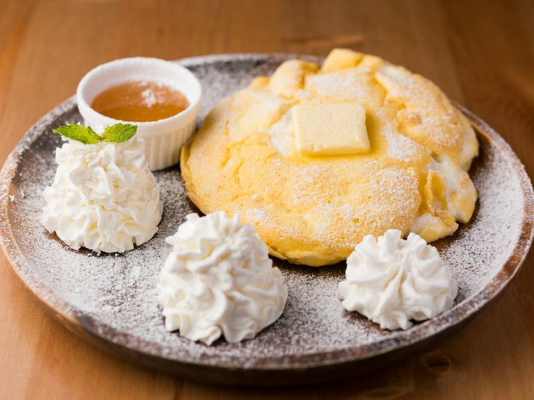 一枚一枚丁寧に手焼きされる『パンケーキ ハニー&バター』