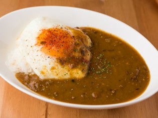 スパイスがアクセント。ココナッツ風味の『ココナッツカレー』