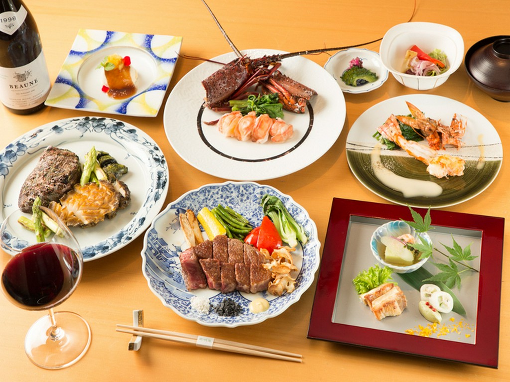 高級海鮮とA5黒毛和牛ステーキを楽しむ『椿』などのコース料理