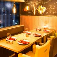 大切な方とのゆったりと、女子会・ママ会に最適なオシャレな店内とチーズ×肉×ワインでもっと素敵な時間を…種類豊富なワインをお楽しみいただけます。