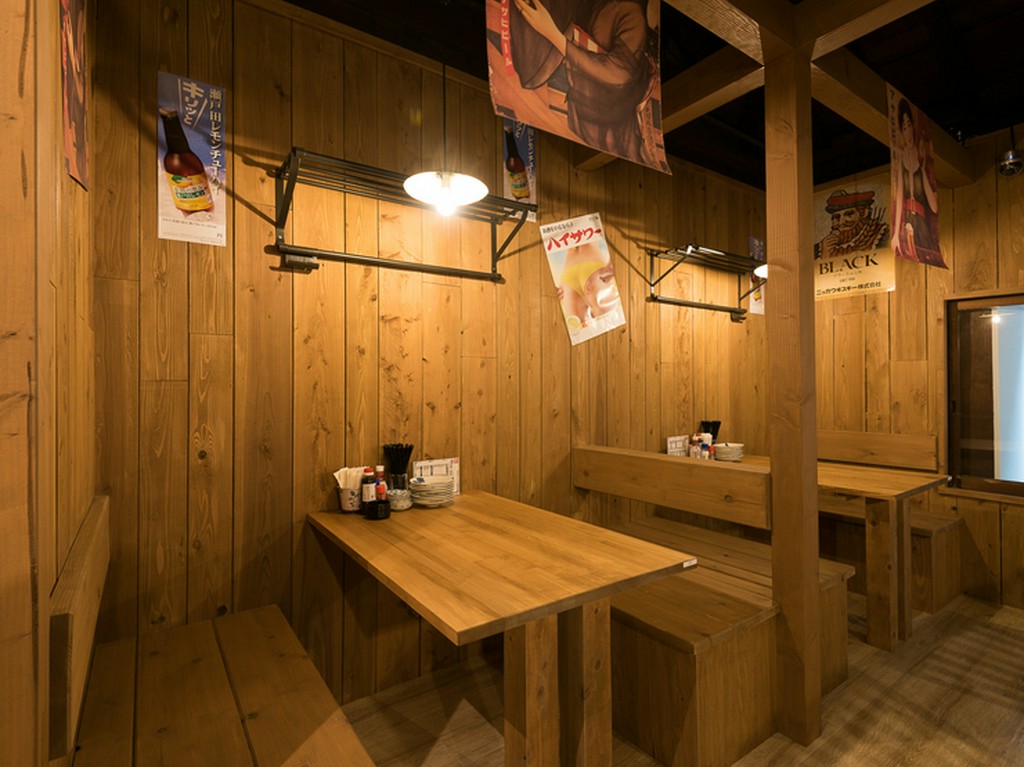 グループで利用できる席やコースを用意