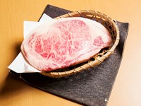 リーズナブルに食べられる上質の一品『黒毛和牛ステーキ』