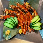 刺身用の海老とずわい蟹を漬け込みました。
辛すぎないお味なので、辛いのが
苦手な方にも楽しんで頂けると思います。