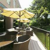 風光明媚な日本庭園に囲まれた、緑豊かな癒しの空間