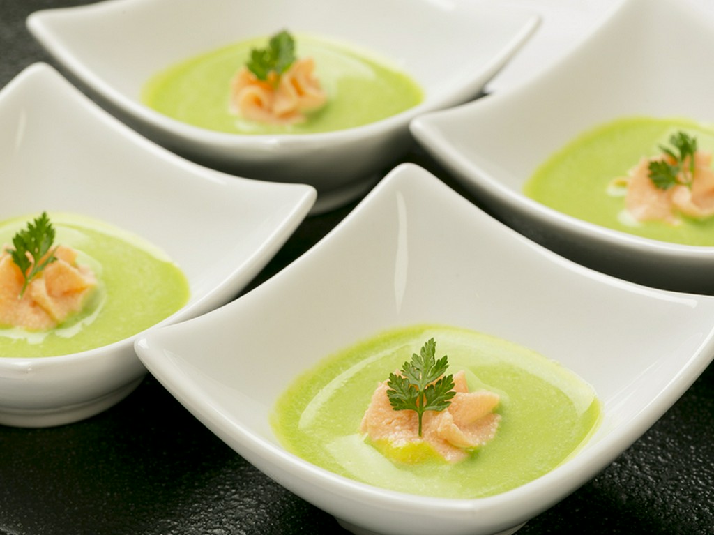 徳島県の契約農家から届く野菜をたっぷり使ったヘルシーな料理