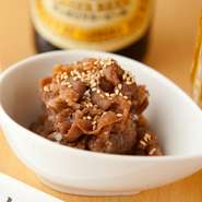 一品料理はお手頃価格の小鉢サイズが多いので、お酒を飲む方にもお食事の追加オーダーにもおすすめです。