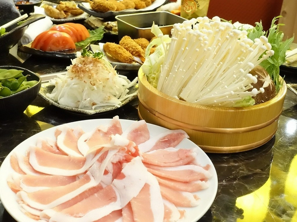 肉質が繊細で上品な旨みが感じられる国産の肉を中心に使用				