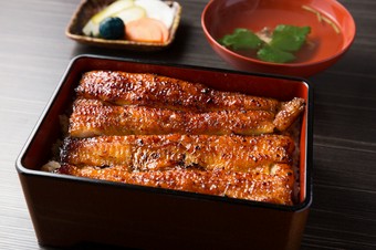 今やほとんどのゲストがオーダーする主力メニュー『お重 極』