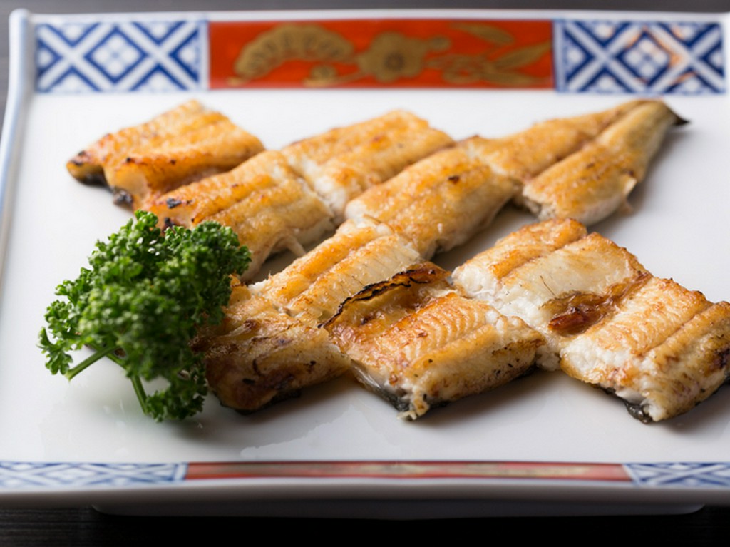 鰻本来の美味しさがシンプルに味わえる『白焼き』