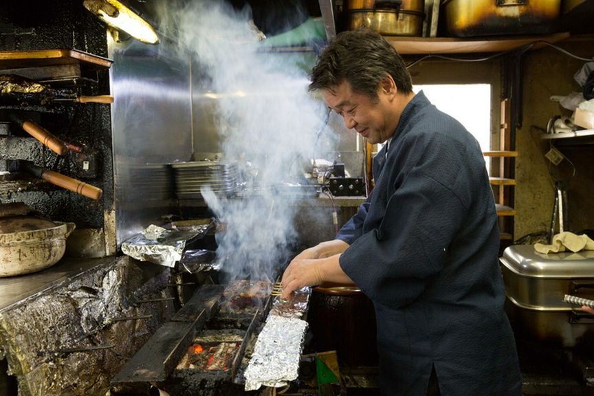 紀州備長炭の熱を操り、巧みに焼き切ることで醸される本物の照り