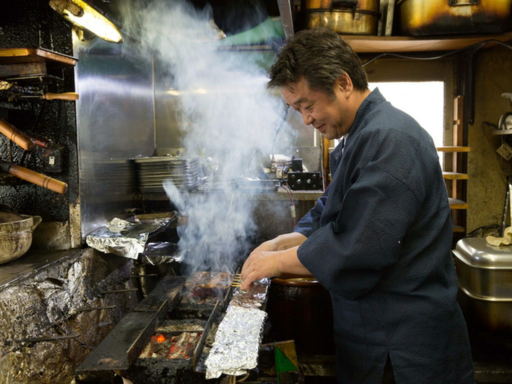 紀州備長炭の熱を操り、巧みに焼き切ることで醸される本物の照り