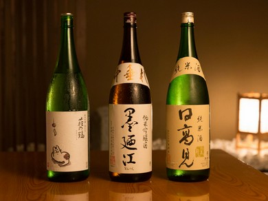 通も思わず唸る日本酒を少なからず用意する