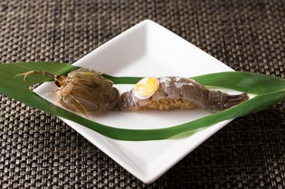 個性的なネタでも季節感や味わいの面白さを追求した『握り』