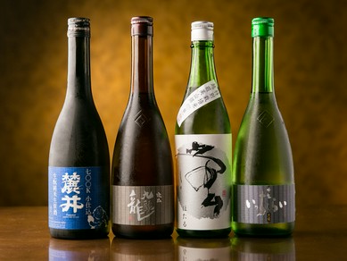 ご飯には相性抜群の日本酒をズラリと用意
