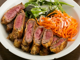 庄内牛のうま味を閉じ込めた『牛カツレツ』