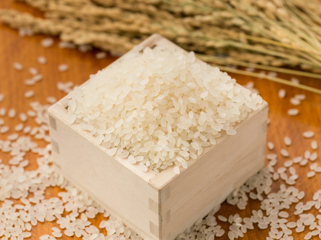 一口食べれば違いがわかるブレンド米「翁霞（おきなかすみ）」