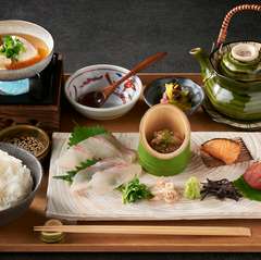 三種のお茶漬け御膳～二種の鯛と焼き魚と梅干～ 