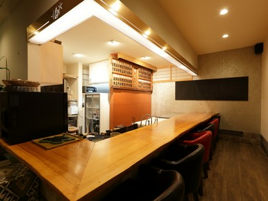 大人のためのカウンターデート。ゆったりと過ごしてみては…