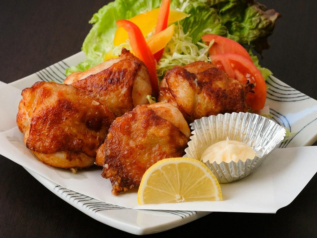 外はサクッカリッ、中はジュワッ。肉汁が溢れ出す『唐揚げ』