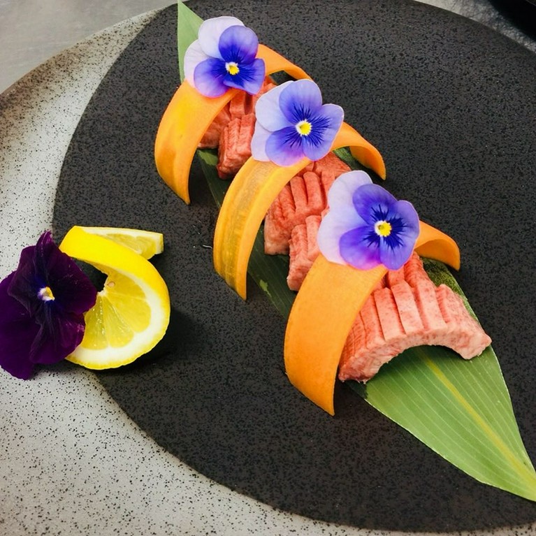 口中に溢れる旨味と肉汁『厚切りタン』