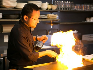 目をも奪われる躍動感のある技が五感を刺激！