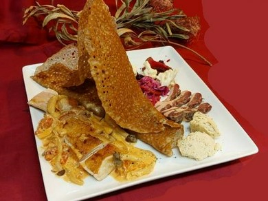 ベーコンとキノコ＆半熟卵　トマトソース