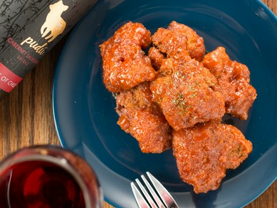 ボトルワインも飲み放題OK。上質な肉料理との相性を楽しめる