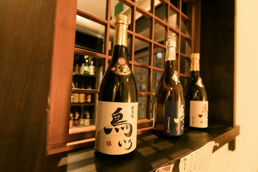 シックで落ち着いた雰囲気の中で、ゆったり美酒佳肴に酔いしれる